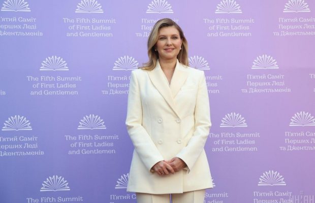 Олена Зеленська блиснула фірмовим стилем на Саміті перших леді та джентльменів (фото)