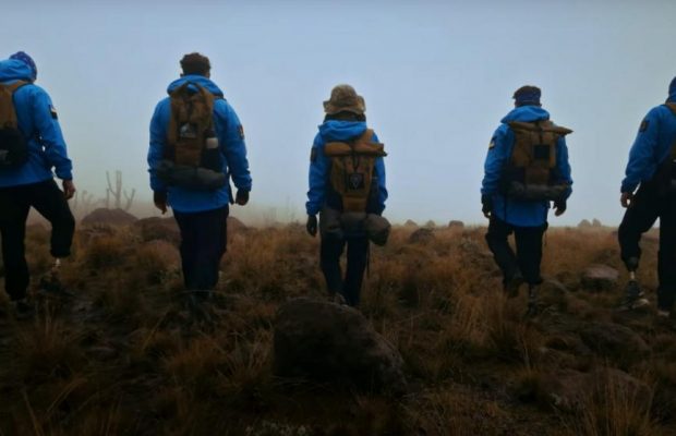 "Друге дихання": ветерани поділися враженнями після підкорення Кіліманджаро на протезах