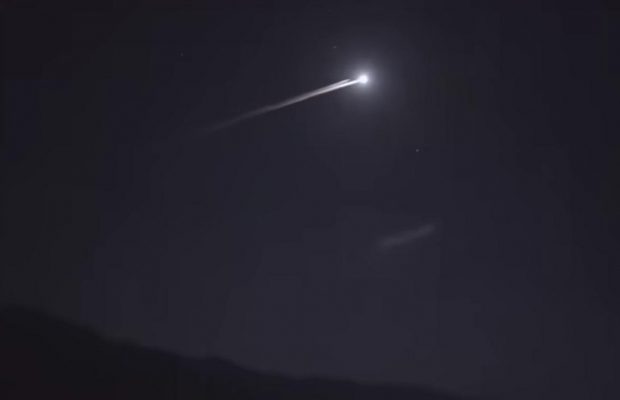 Туристів закликали допомогти знайти уламки метеорита після вогняного шоу в небі