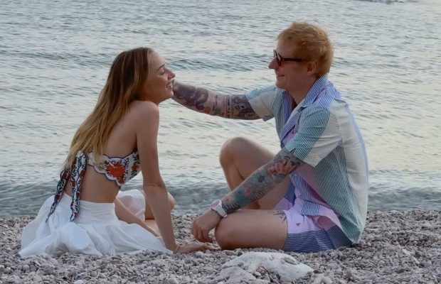 Эд Ширан снял клип со звездой "Бриджертонов" о своей истории любви (видео)