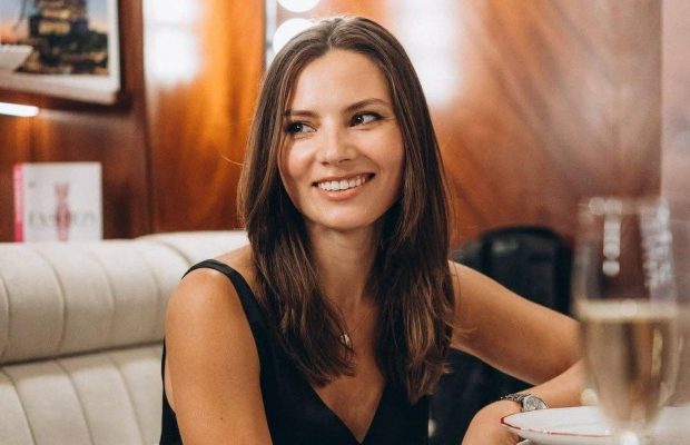 Зірка "Спіймати Кайдаша" розчулила фанів дитячим фото з камерою в руках