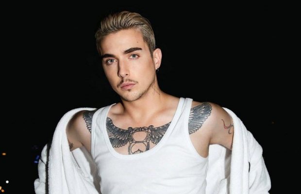 Меловін зізнався у численних "уколах краси", які робив собі з 19 років