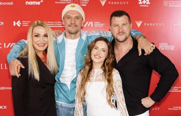 Сумська, Денисенко, Цимбалюк та інші: яскраві образи зірок на відкритті ОМКФ-2025 (фото)