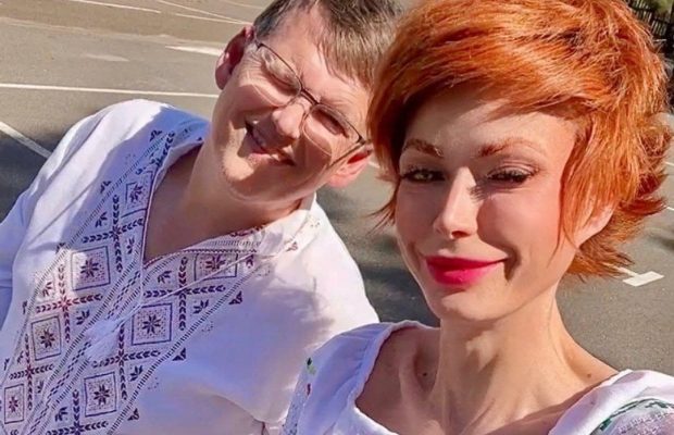 Звезда "Аферистов в сетях" призналась, почему откладывает свою свадьбу