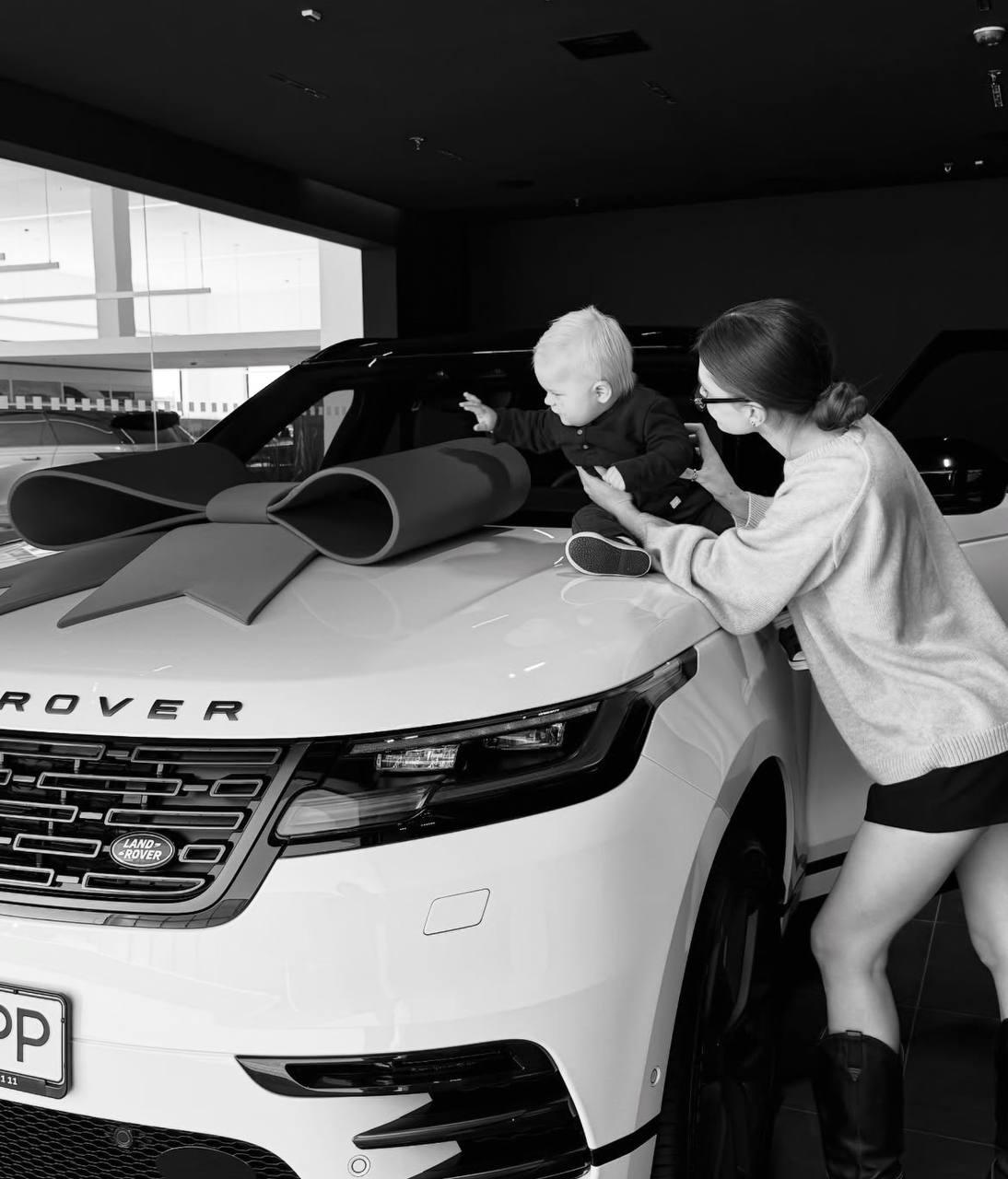 Катерина з новим авто та сином / фото інстаграм Катерина Остапчук Катерина з новим авто та сином / фото інстаграм Катерина Остапчук