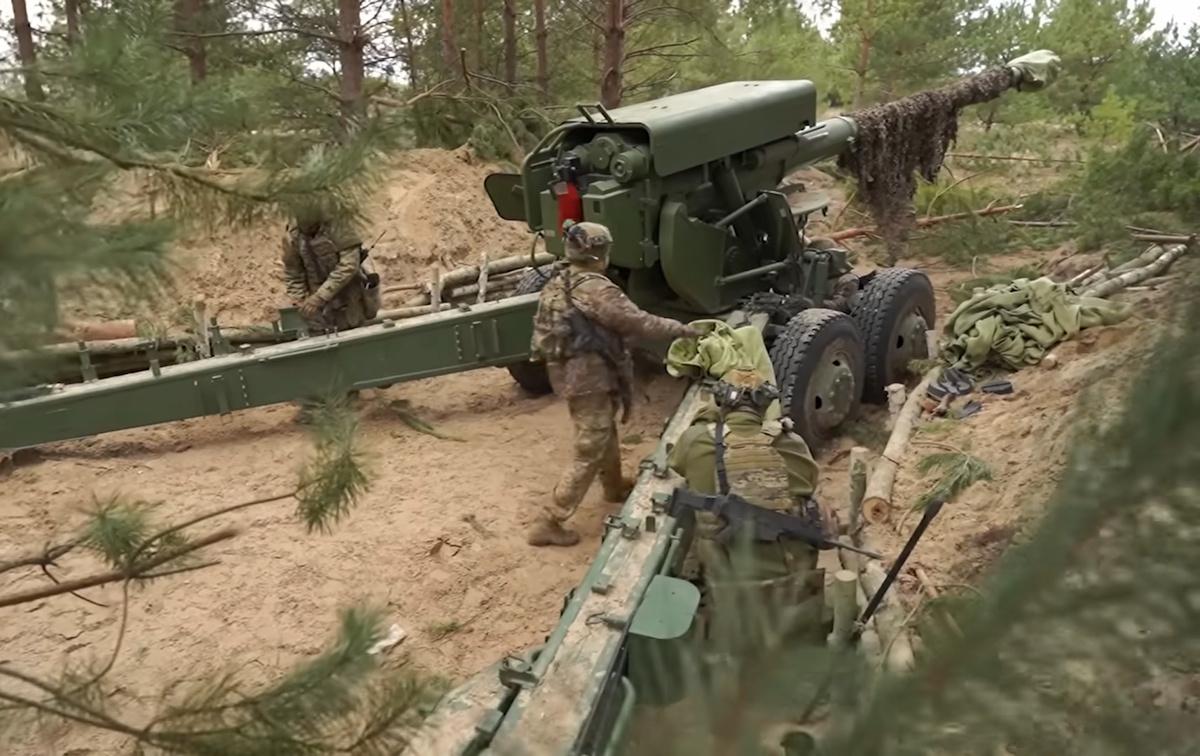 Артилеристи порівняли 'Богдану-Б' з М777 і зізналися, яка гармата краща Артилеристи порівняли 'Богдану-Б' з М777 і зізналися, яка гармата краща
