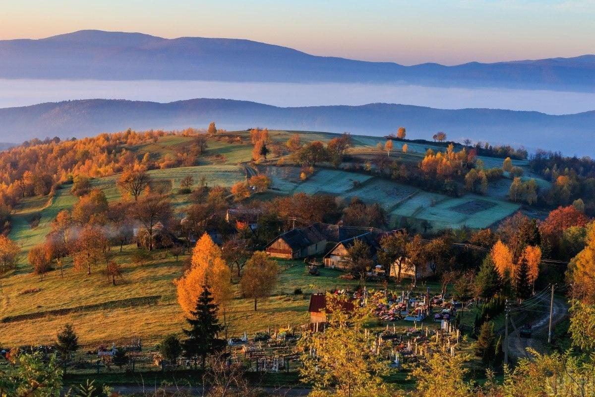 В Карпаты осенью: плюсы и минусы отдыха в горах в межсезонье