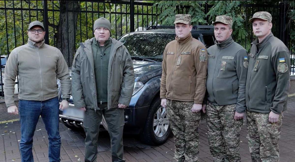 Палатный: 25-я бригада Нацгвардии получила внедорожник от волонтеров 'Украинской команды' Палатный: 25-я бригада Нацгвардии получила внедорожник от волонтеров 'Украинской команды'