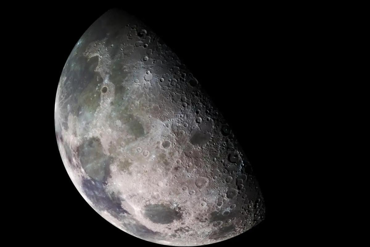 Учёные нашли на Луне залежи платины / Фото - NASA Учёные нашли на Луне залежи платины / Фото - NASA