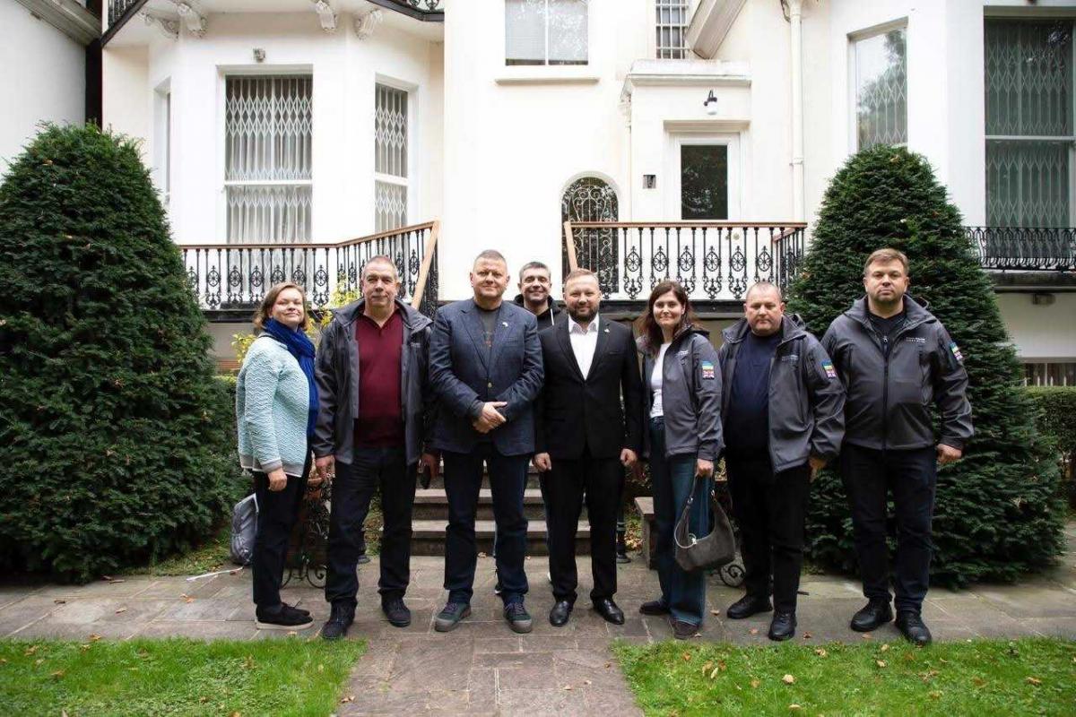 Військовий розкритикував поїздку очільника Полтавської ОВА до Британії під час обстрілів і блекаутів на Полтавщині Військовий розкритикував поїздку очільника Полтавської ОВА до Британії під час обстрілів і блекаутів на Полтавщині