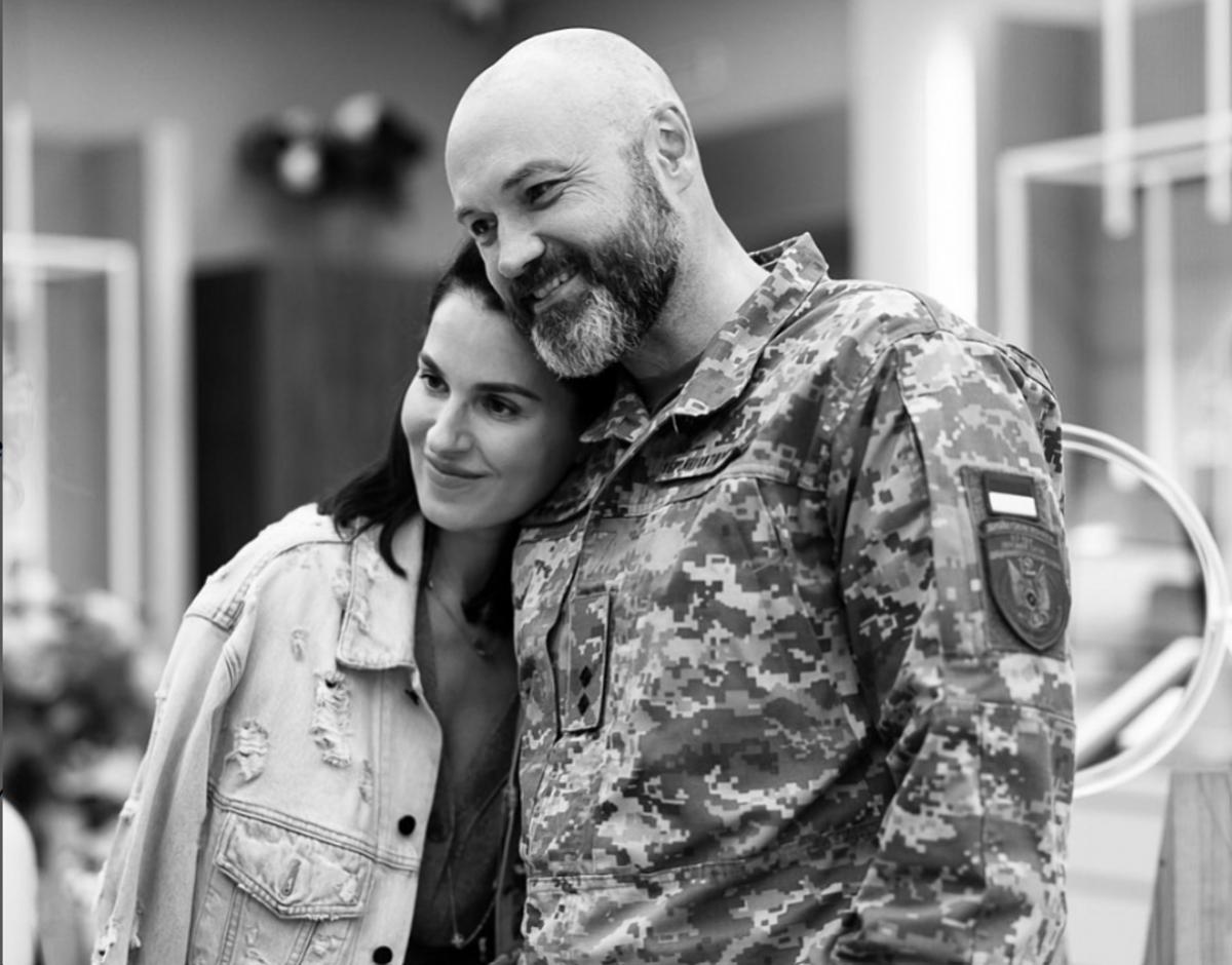 "Я им горжусь": Ефросинина раскрыла новые детали службы мужа-военного