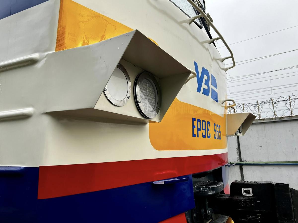 Мужчина взорвал гранату на железнодорожном вокзале в Овруче: есть погибшие и раненые