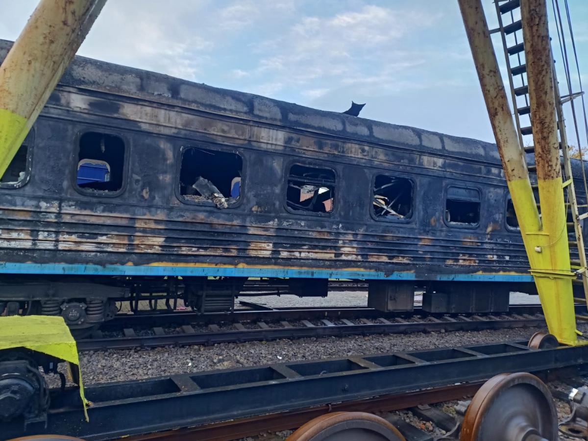 Наслідки ударів / фото @OleksiiKuleba Наслідки ударів / фото @OleksiiKuleba