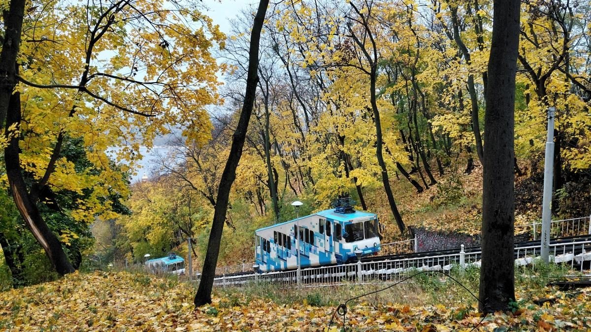 Фото Осенняя прогулка на Владимирской горке в Киеве 27 октября 2025