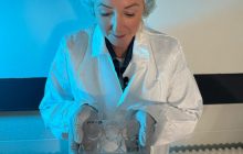 Журналисты посетили швейцарскую лабораторию, где делают компьютеры из человеческих мозгов