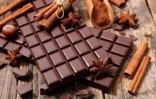 Що відбудеться з організмом, якщо їсти щодня чорний шоколад: дієтологиня розкрила деталі