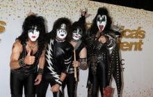 Лідер легендарного гурту KISS потрапив в аварію: що відомо про його стан