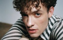 Швейцарський співак Nemo потрапив під обстріл у Києві та показав, як ховався (фото)