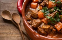 Говядина будет таять во рту: шефы раскрыли секрет идеального мяса из мультиварки