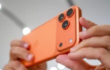 Владелец оранжевого iPhone 17 жалуется, что его смартфон сменил цвет на розовый