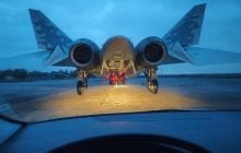 Росіяни "засвітили" Су-57 з прихованим відсіком для озброєння (фото)