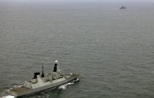 Корабль королевского флота Великобритании "вел" российский эсминец в Ла-Манше