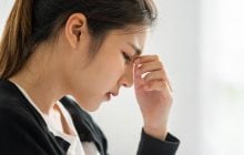 Всё больше работников остаются в офисах допоздна, а виноваты в этом нейросети, - Axios