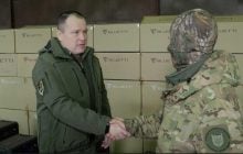 Волонтеры "Украинской команды" передали зарядные станции батальону "Свобода", - Палатный