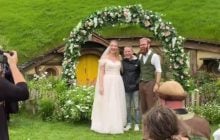 Зірка "Володаря перснів" неочікувано прийшов на весілля фанів у Хоббітоні (відео)