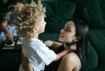 Дружина Мірошниченка відверто розповіла про проблеми з названим сином: Розніс кімнату