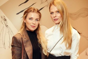 Оля Фреймут вийшла на зв'язок та показалася з рідною сестрою (фото)