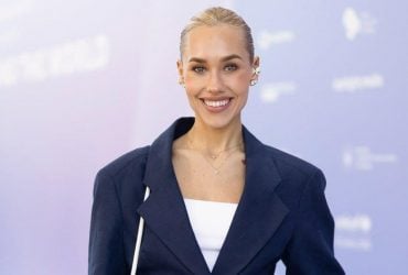 Даша Квіткова показала рідкісні кадри з мамою та привітала її зі святом (відео)