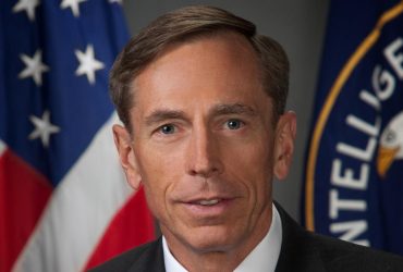 Така можливість є: ексголова ЦРУ розповів, як зруйнувати військову економіку Росії