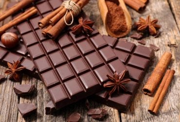 Что произойдет с организмом, если ежедневно есть черный шоколад: диетолог раскрыла подробности