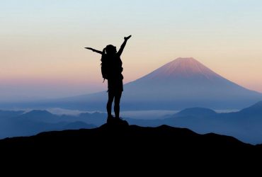 Як безпечно і цікаво подорожувати соло: 15 порад від експертів Lonely Planet