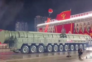 На параді в КНДР показали нову міжконтинентальну ракету, яка нібито здатна вразити США