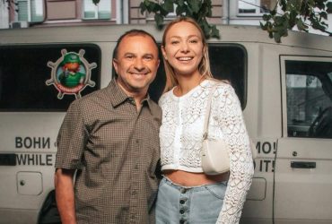 У нее такая натура: Павлик отреагировал на пластические операции молодой жены