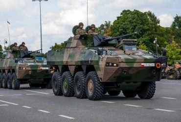 Польща перекидає на кордон з Україною війська, танки і системи Patriot, - міністр