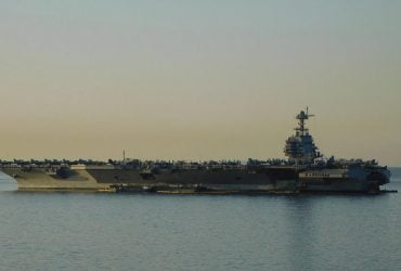 Скільки винищувачів можуть вміщувати американські авіаносці: вражаючі цифри