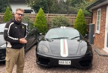 Блогер 9 місяців відновлював спорткар Ferrari, але все перетворилося на катастрофу