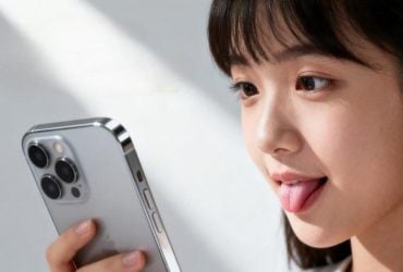 Новая функция iPhone позволяет листать тиктоки и рилсы языком: где ее найти