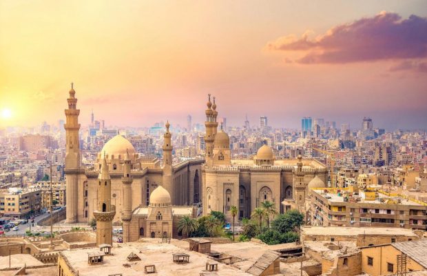 Без кафе и магазинов в позднее время: популярная у туристов страна вводит ограничения