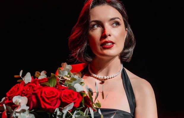 Стендаперша Мандзюк заинтриговала фанов планами на свадьбу "в прямом эфире"