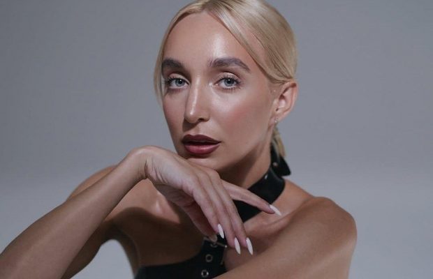 Мандзюк поїхала до Польщі в одязі з Бандерою та потрапила під масовий осуд