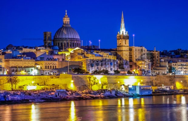 Обійшла Париж і Лісабон: туристи назвали найкрасивішу столицю світу