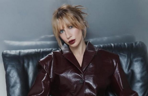 "Ніхто не знав": Нікітюк засвітила рідкісне фото своєї "таємної" вагітності