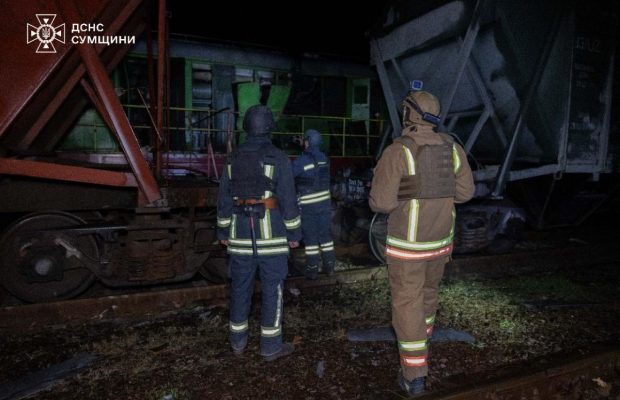 "Укрзалізниця" змінила рух потягів в деяких областях: українців попередили про затримки