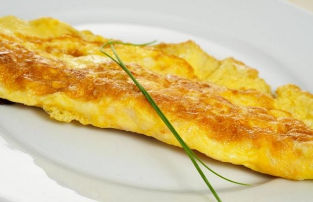 Французький проти американського: у чому різниця між двома популярними омлетами