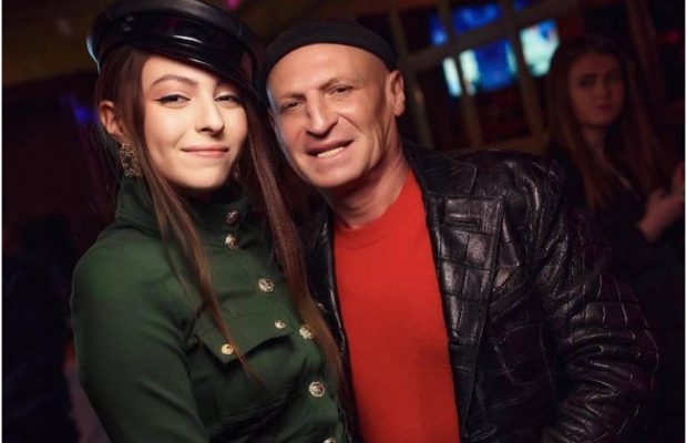 "Нічого не могли вдіяти": чоловік Полякової вперше висловився про заміжжя старшої доньки в США