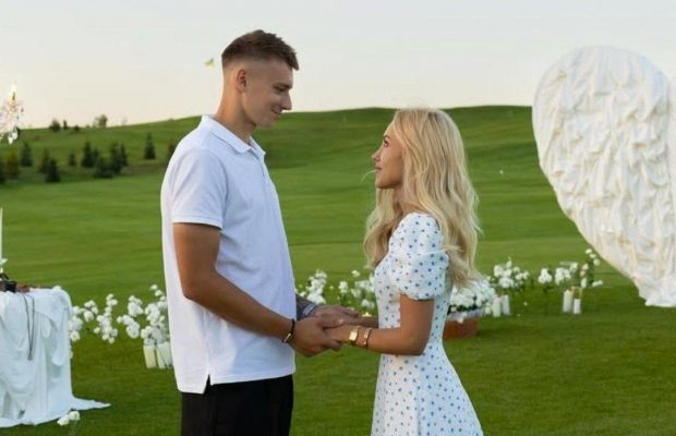 Даша Квиткова показала фото с Бражко, намекнув на дату их знакомства